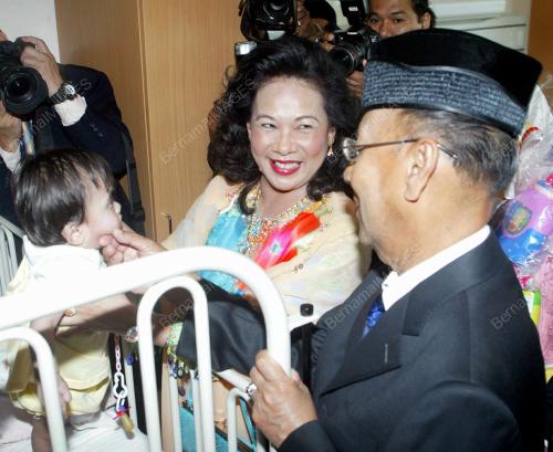 TUANKU ABDUL HALIM MU'ADZAM SHAH