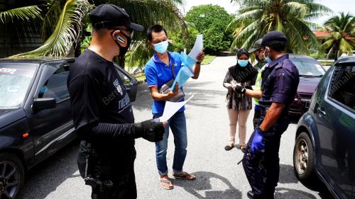 POLIS KOMPAUN PEMANDU LORONG TIKUS