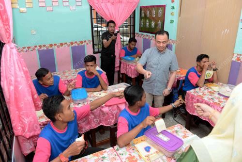KD03_26082019_SEKOLAH