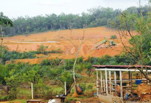 KD03_27022012_BANJIR_LUMPUR