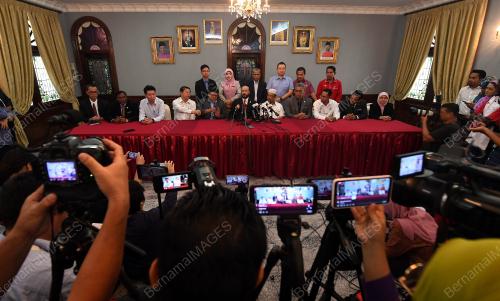 DATUK SERI MUKHRIZ TUN MAHATHIR