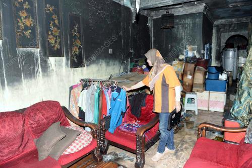 KD03_27062017_TERBAKAR