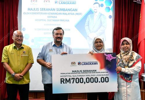 DATUK SERI AMIR HAMZAH AZIZAN