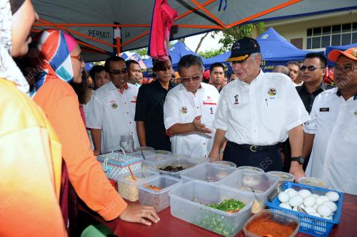 NAJIB TUN RAZAK