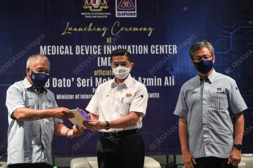 DATUK SERI MOHAMED AZMIN ALI