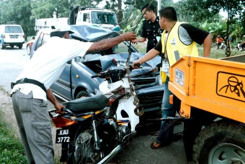 KD04-23_10_2000KEMALANGAN_14012016