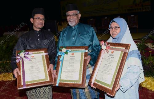 KD04_01122017_MAULIDUR