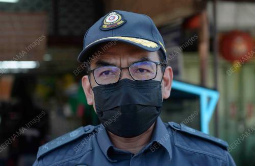 AZMAN ADAM