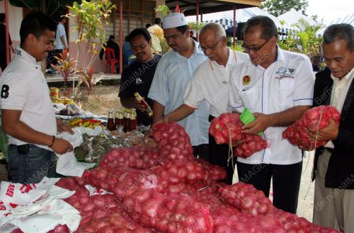 DATUK TENGKU ZAINOL TENGKU YAHYA