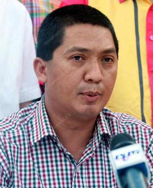 KD04_02082012_PEMUDA_KERUSI