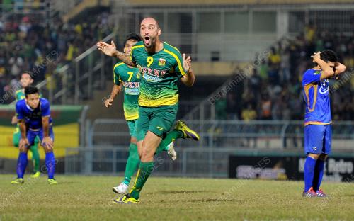 KD04_04022014_BOLASEPAK
