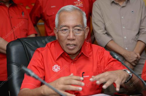 DATUK SERI MAHDZIR KHALID
