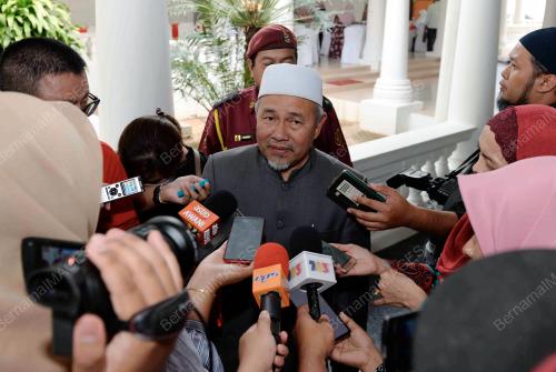 DATUK TUAN IBRAHIM TUAN MAN