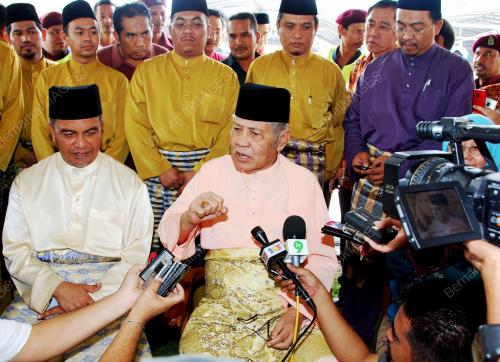 DATUK SERI AZIZAN ABDUL RAZAK