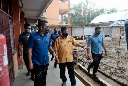 DATUK DR RADZI JIDIN