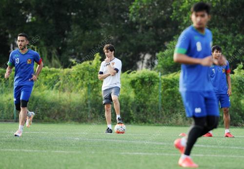 KD04_04122015_BOLA