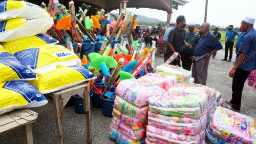 BANTUAN PASCA BANJIR