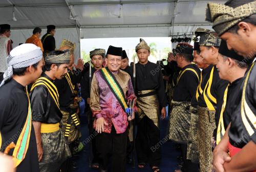 SENI SILAT GAYONG