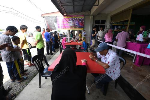 RUMAH MAKAN PERCUMA