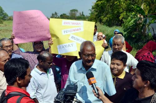 KD04_07032014_PENDUDUK_BANTAH