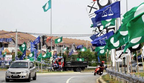 KD04_07042013_BENDERA