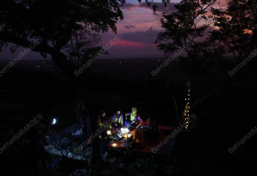 BERBUKA PUASA DI PUNCAK GUNUNG