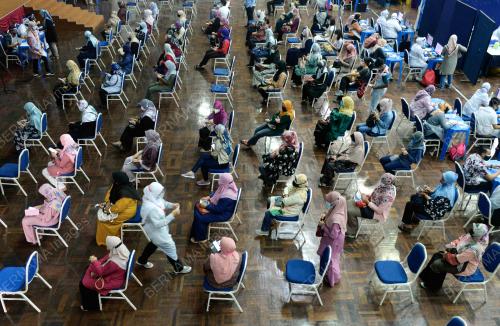 PUSAT PEMBERIAN VAKSIN (PPV) OUTREACH IPT UUM