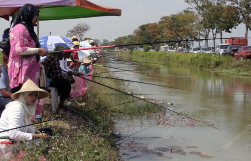 MEMANCING PUYU