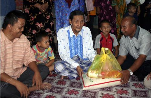 MAHDZIR KHALID