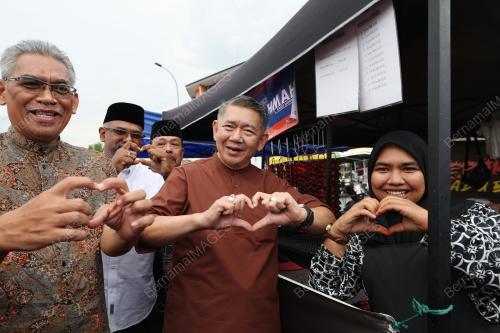 DATUK SERI SALAHUDDIN AYOB