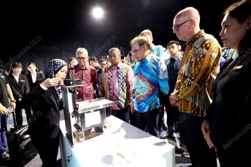 DATUK SERI ANWAR IBRAHIM