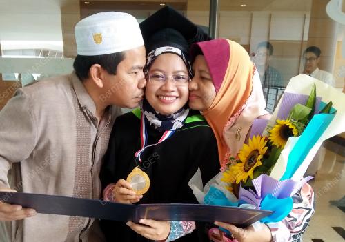 KD04_08102016_GRADUAN