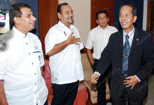 DATUK ABDUL AZIZ SHEIKH FADZIR
