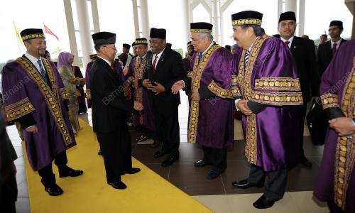 KD04_11012014_AGONG_INSANIAH