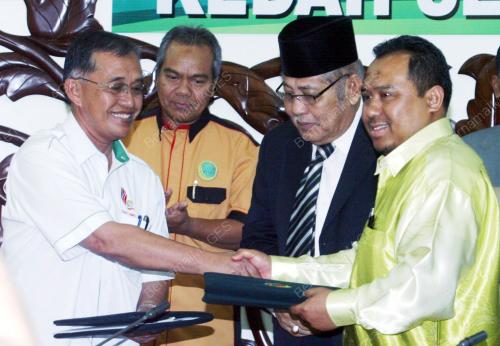 AZIZAN ABDUL RAZAK