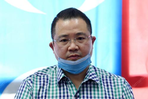 DR.ROBERT LING