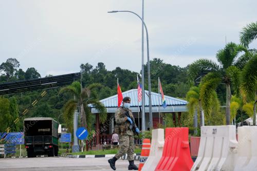 TINJAUAN KLUSTER TEMBOK, POKOK SENA