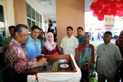 MUHYIDDIN YASSIN