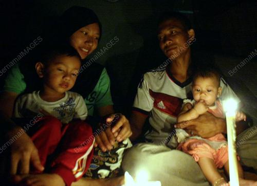 KD04_14102014_RUMAH_RIBUT