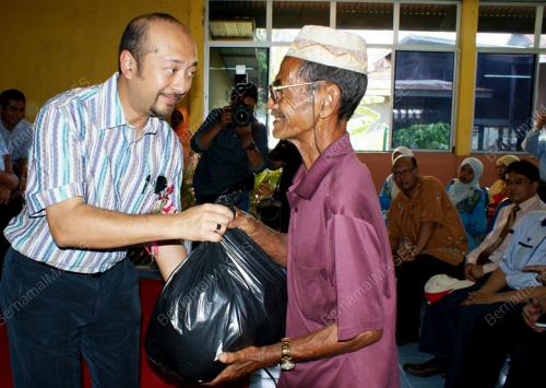 MUKHRIZ TUN MAHATHIR