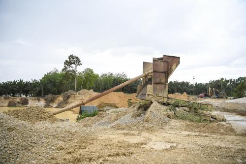 BANTAHAN PROJEK PASIR