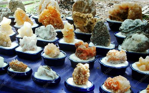BATU KRISTAL