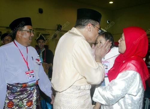 HISHAMMUDDIN TUN HUSSEIN