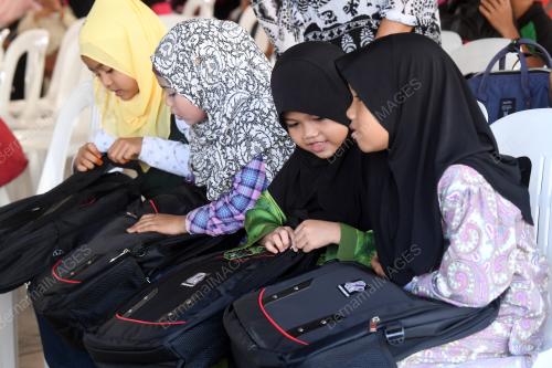 KD04_15122018_RINA_HARUN_BN201812146319