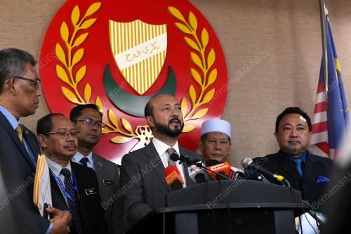 DATUK SERI MUKHRIZ MAHATHIR