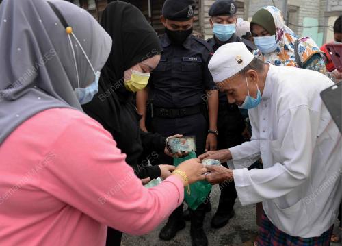PONDOK TERBAKAR
