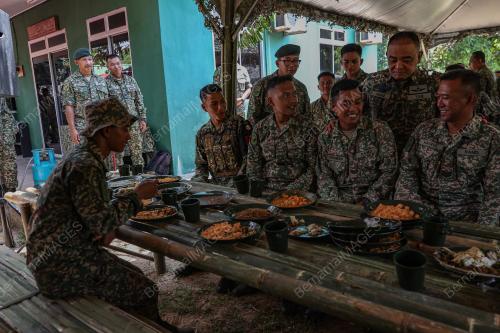 JENERAL TAN SRI MUHAMMAD HAFIZUDDEAIN JANTAN