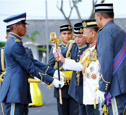 TUANKU ABDUL HALIM MU'ADZAM SHAH