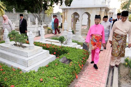 KD04_17072015_AGONG