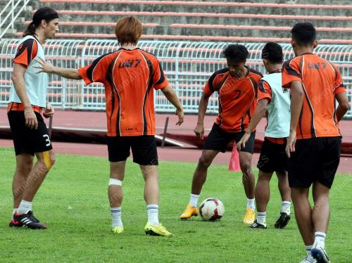 KD04_17102014_BOLA_LATIHAN
